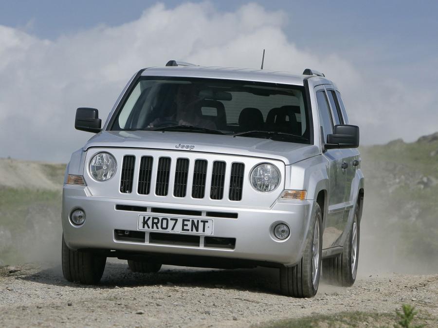  Jeep Patriot 2007 года  (UK) (фото 14 из 30)
